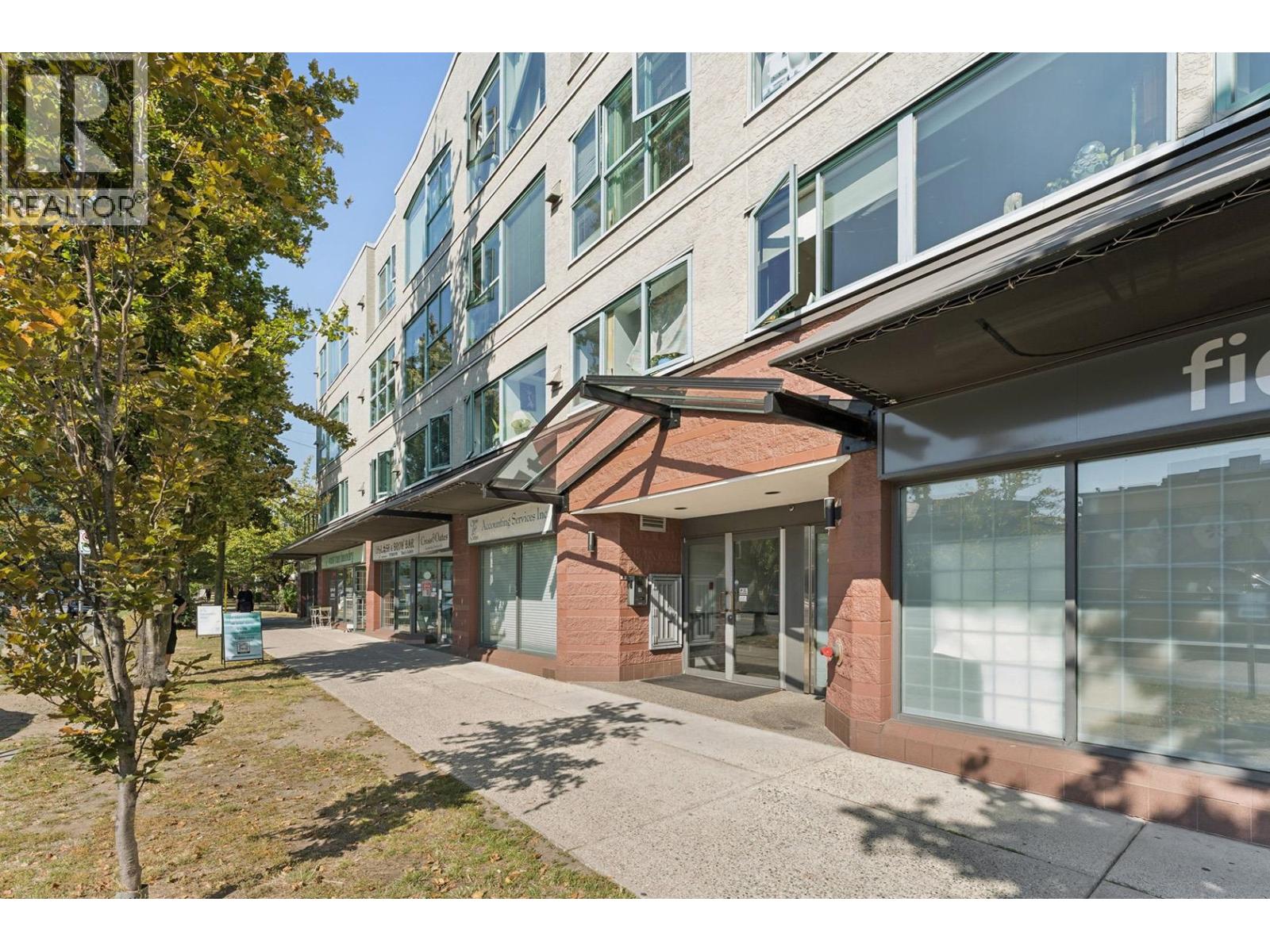 189 E 16th Avenue Unit 303, Vancouver, BC V5T 4R2