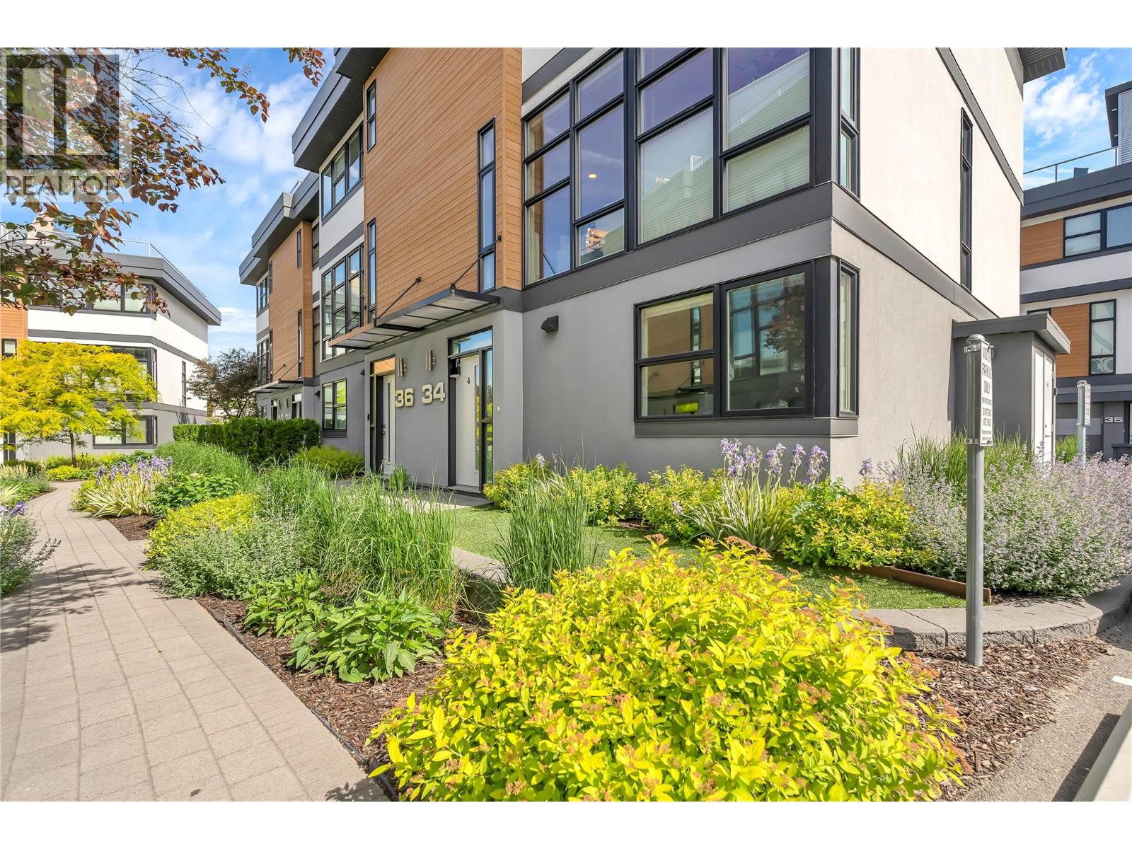 1515 Highland Drive N Unit 34, Kelowna, BC V1Y 0C9