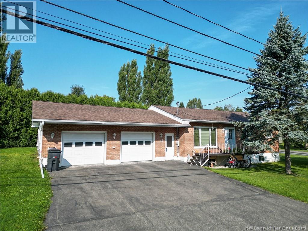 12 Colebrooke Rd, Grand-saultgrand Falls, NB E3Z 1A8