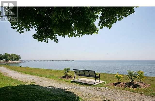 1208 100 Burloak Dr, Burlington, ON L7L 6P6