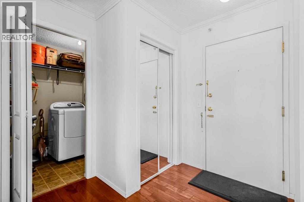 APT 308, Calgary, AB T2B 3R6
