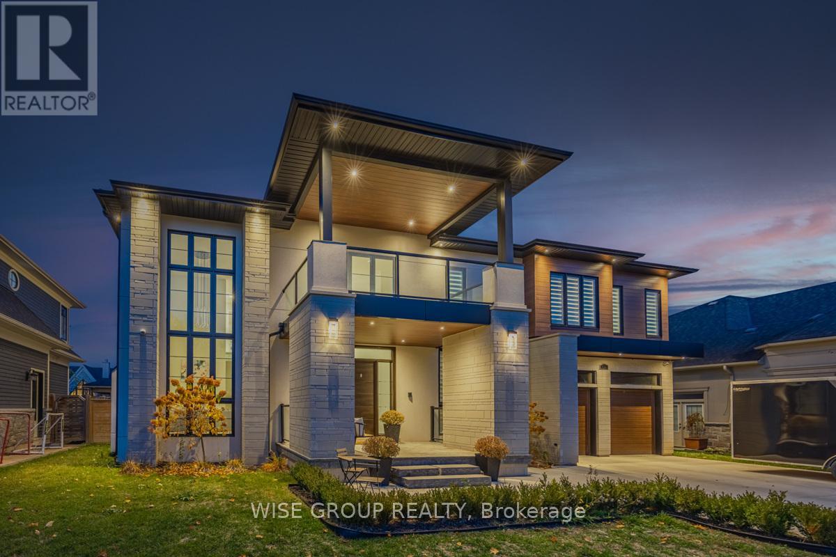1322 Stanbury Rd, Oakville, ON L6L 2J4