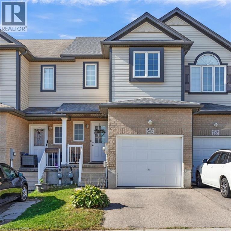 252 Countrystone Cres, Kitchener, ON N2N 3S2