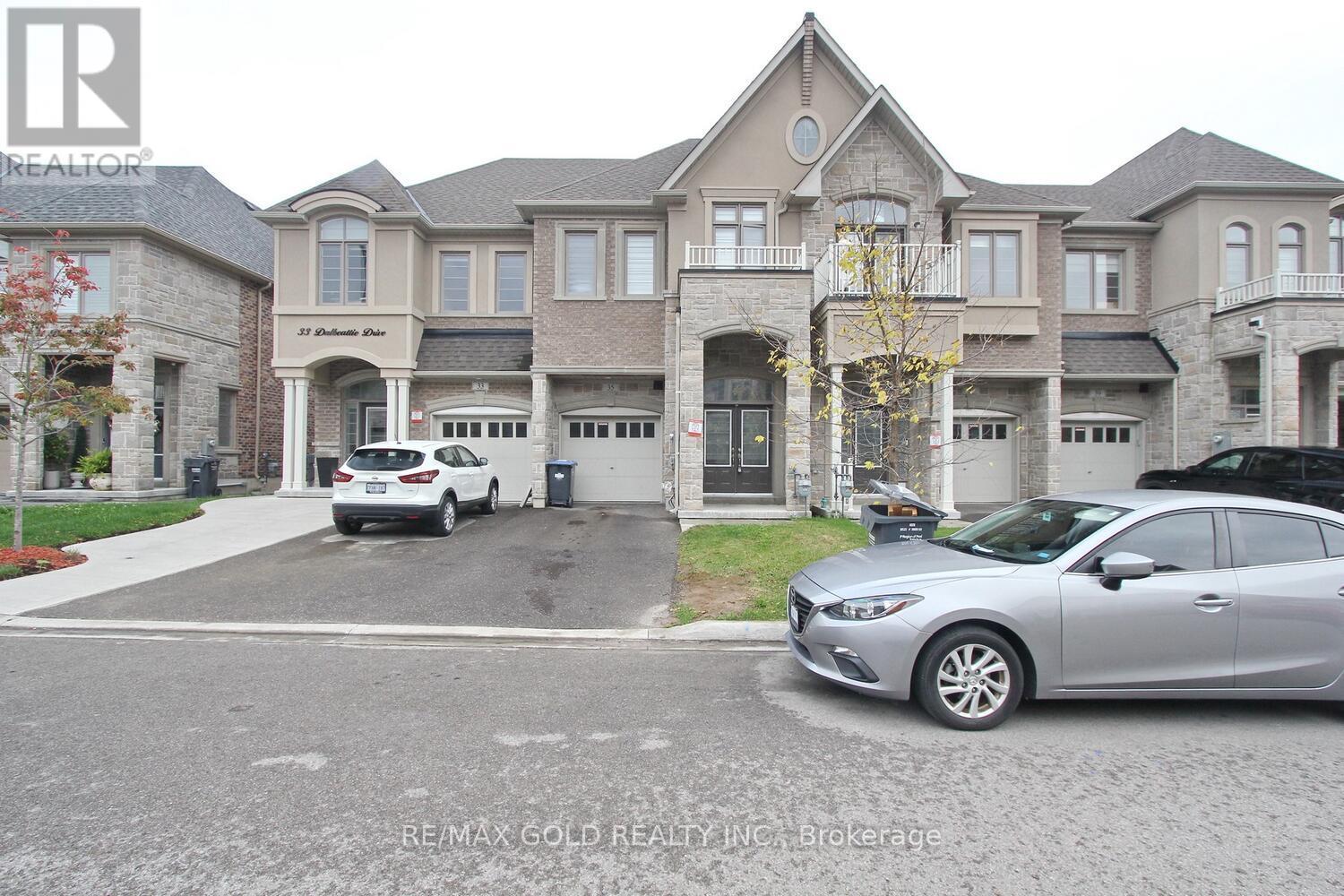 35 Dalbeattie Dr, Brampton, ON L6Y 6H7