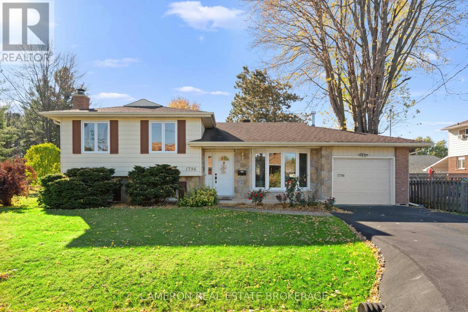 1796 Dewhurst Ave, Cornwall, ON K6J 5H4