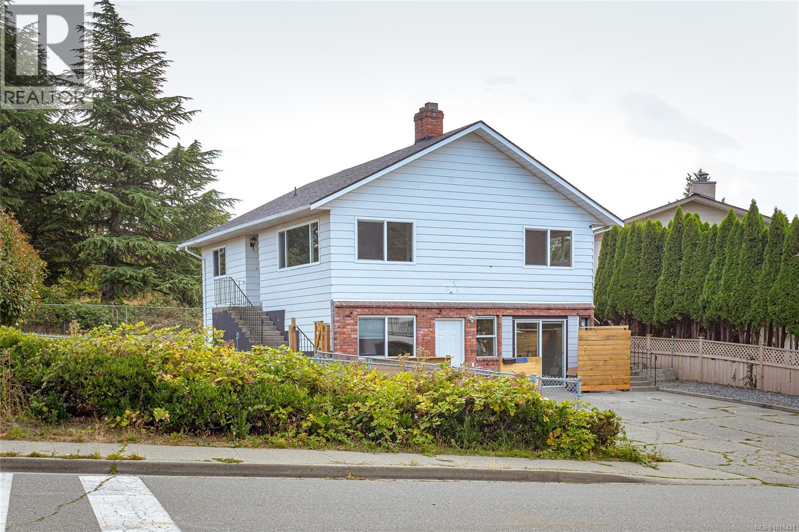 3995 Arlene Pl, Saanich, BC V8Z 6J1