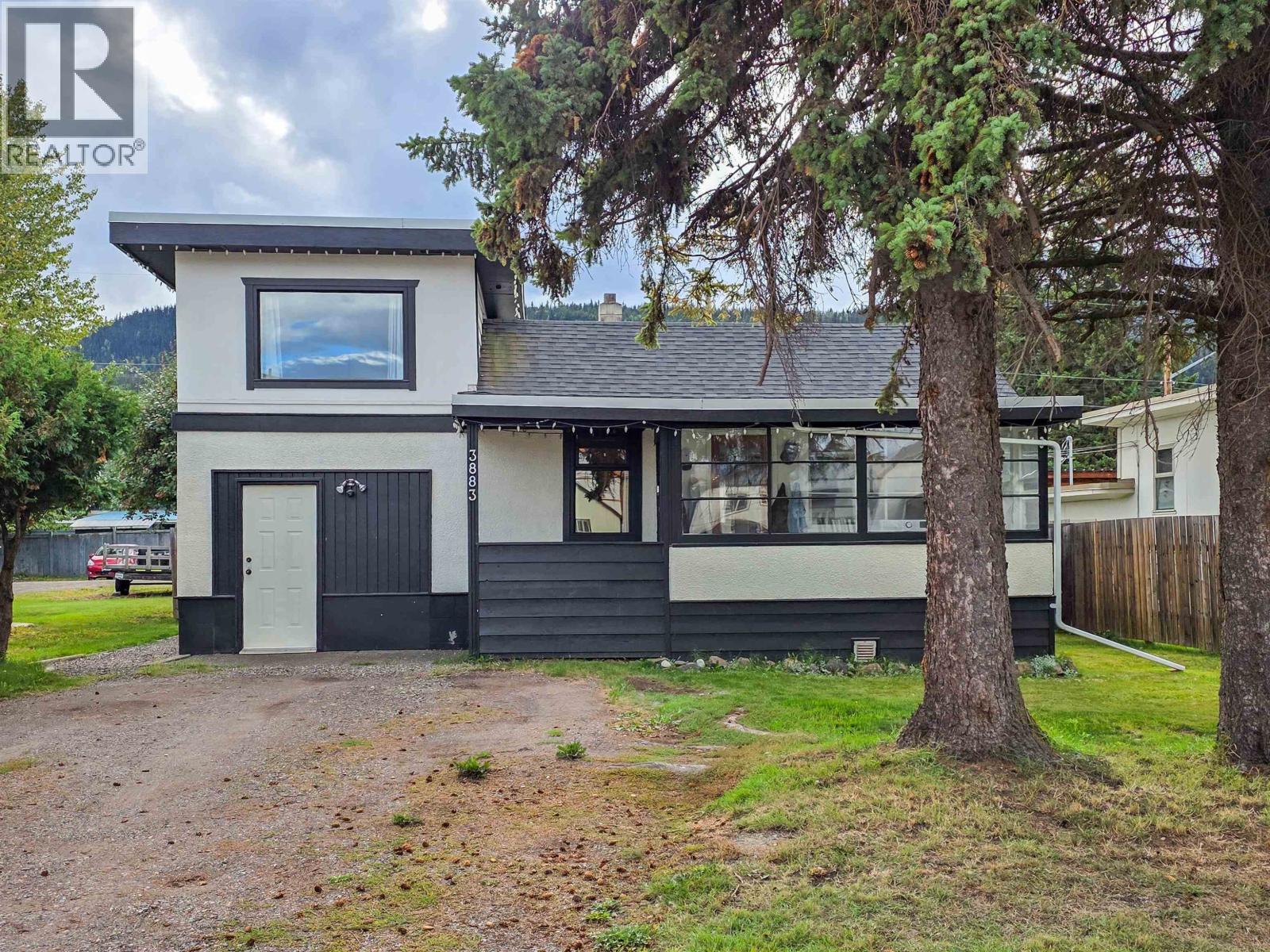 3883 3 Avenue Ave, Smithers, BC V0J 2N0