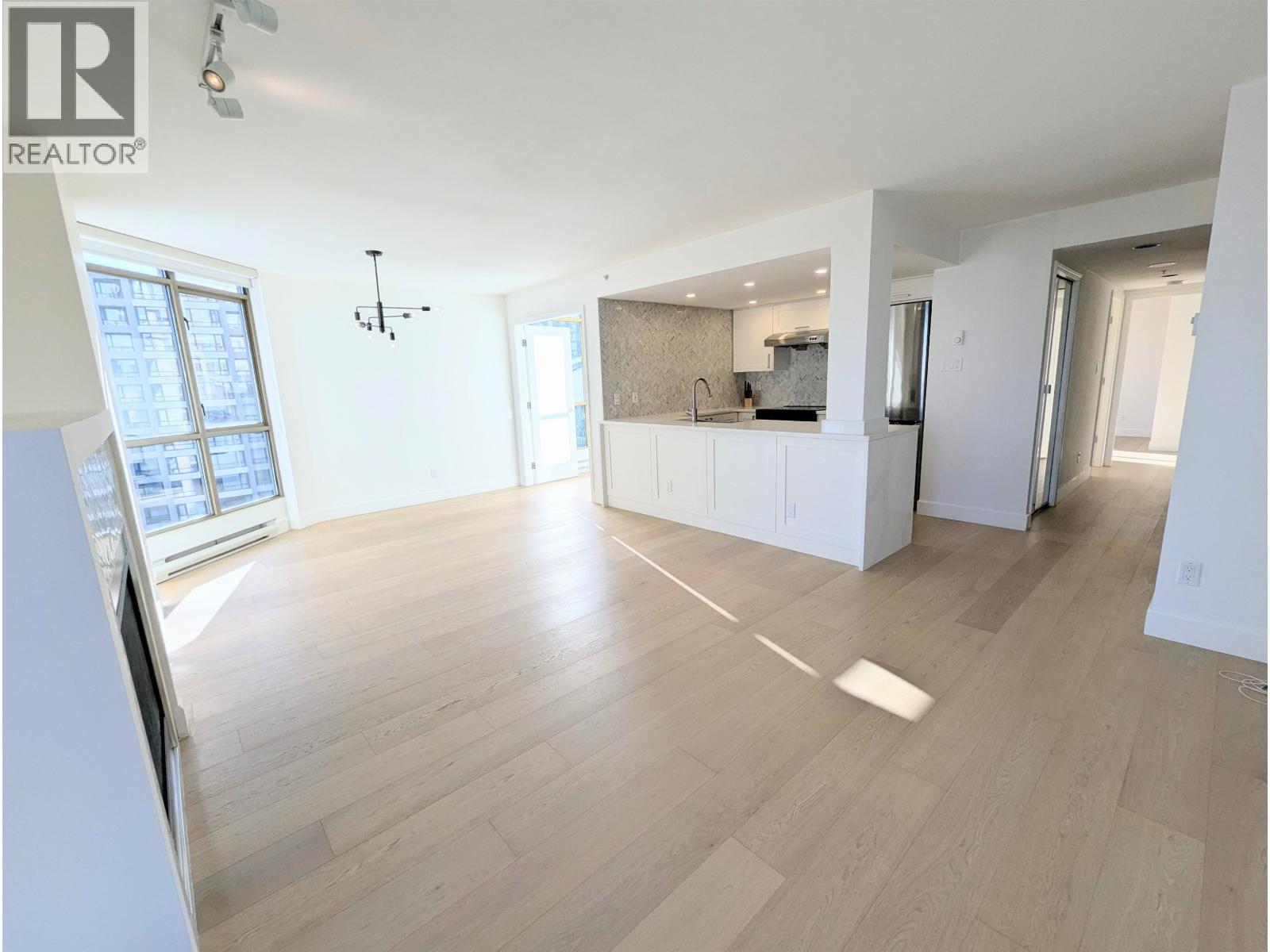 867 Hamilton Street Unit 1903, Vancouver, BC V6B 6B7