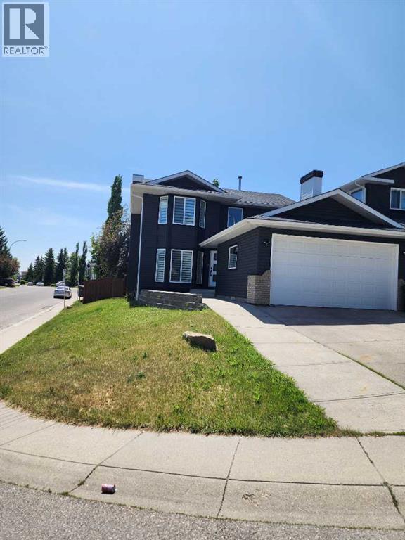 112 Christie Park Mnr SW, Calgary, AB T3H 2E8