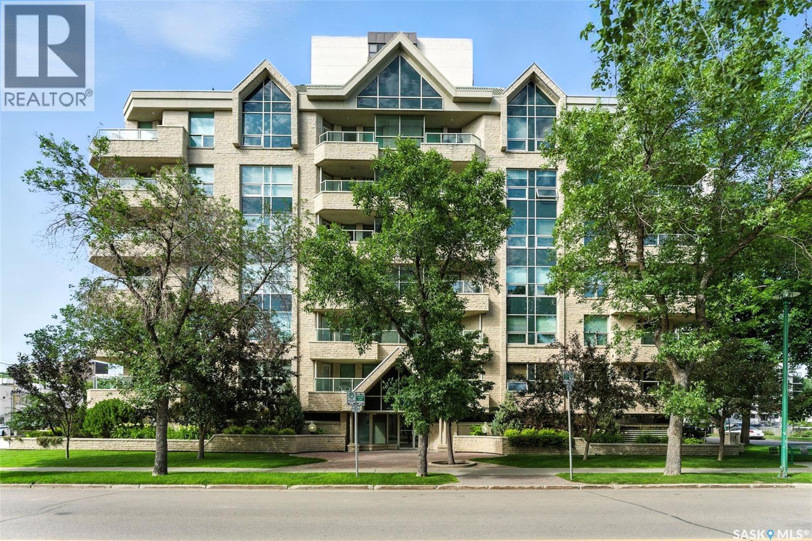 303 5th Avenue N Unit 401, Saskatoon, SK S7K 2P6