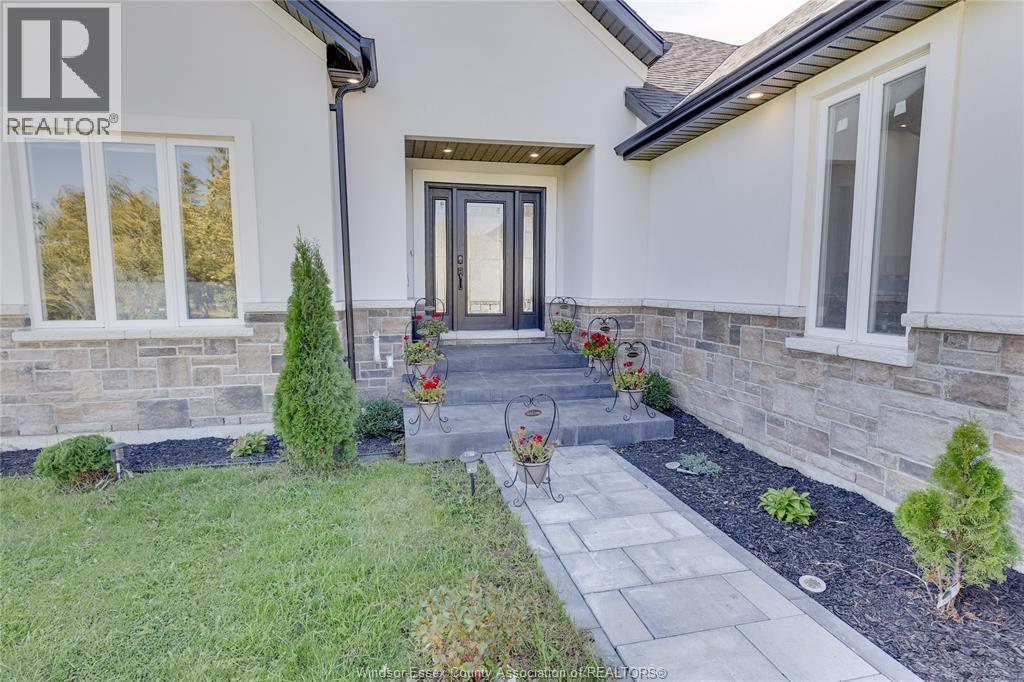 225 Erie St S, Chatham-Kent, ON N0P 1W0