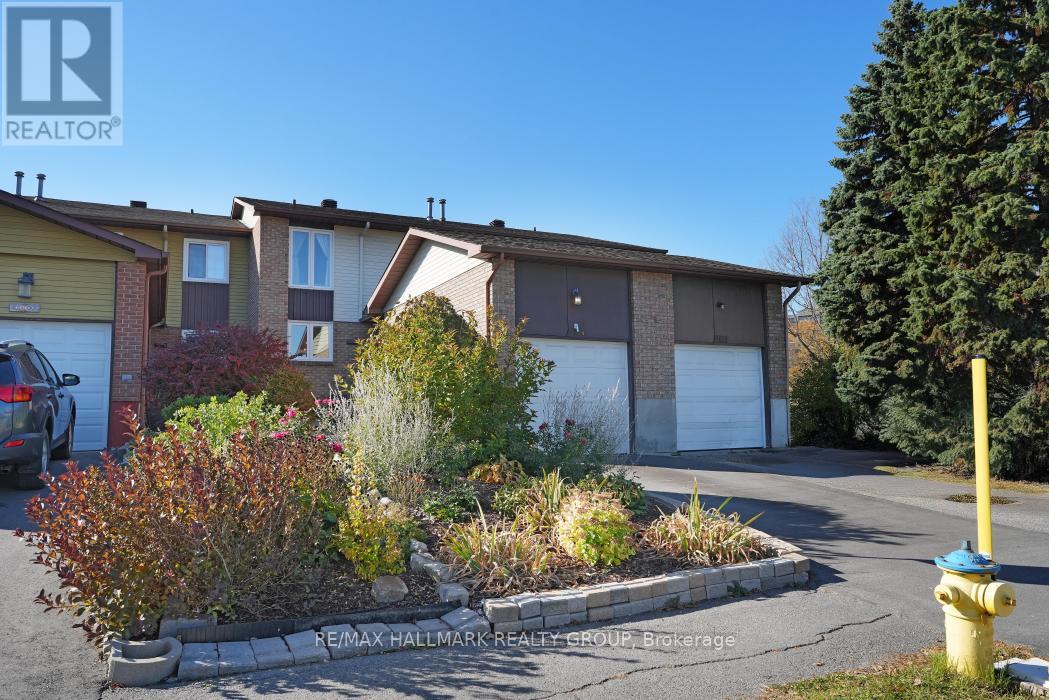 2534 Southvale Cres, Ottawa, ON K1B 5B4