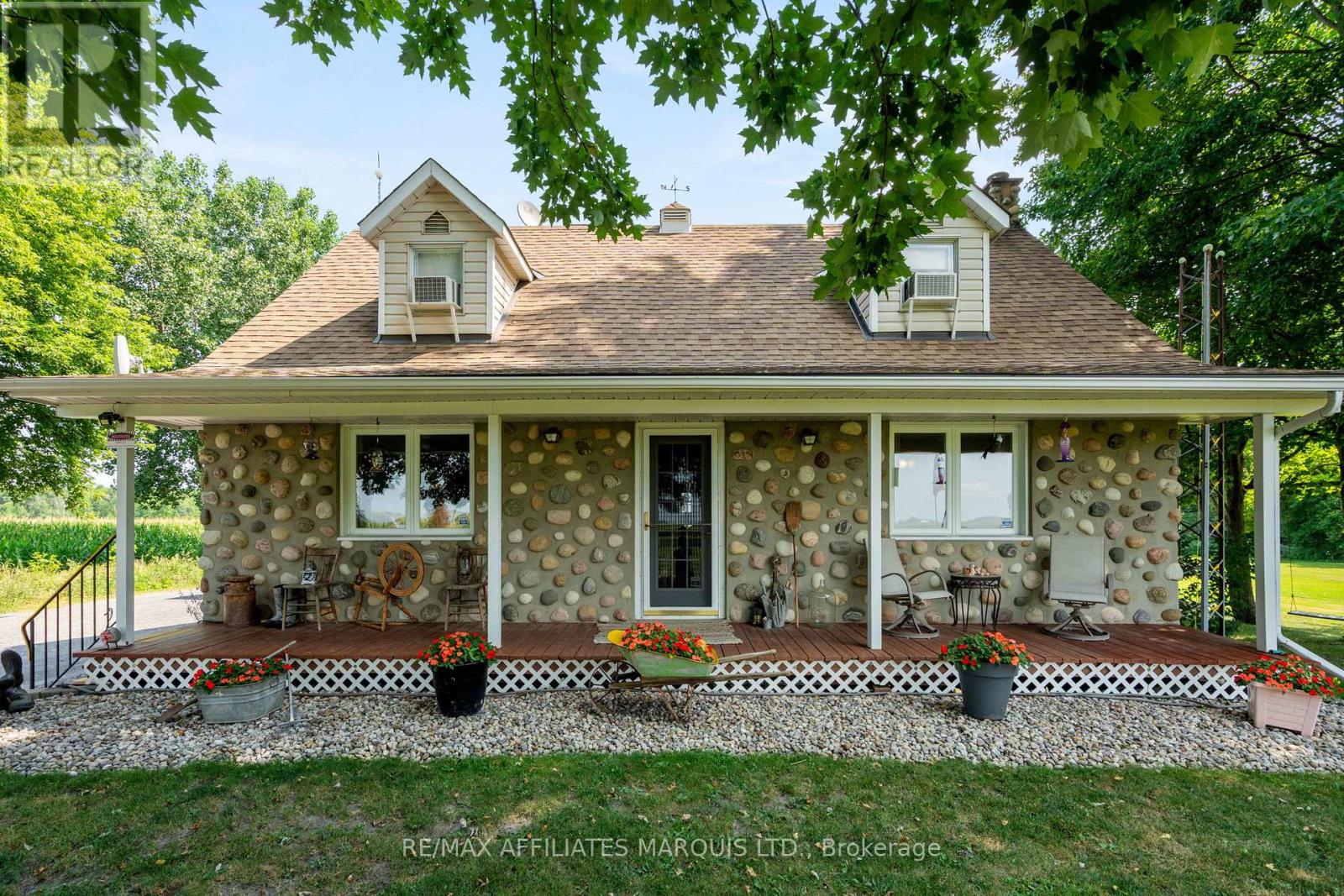 273 St Pierre Rd, Russell, ON K0A 3H0