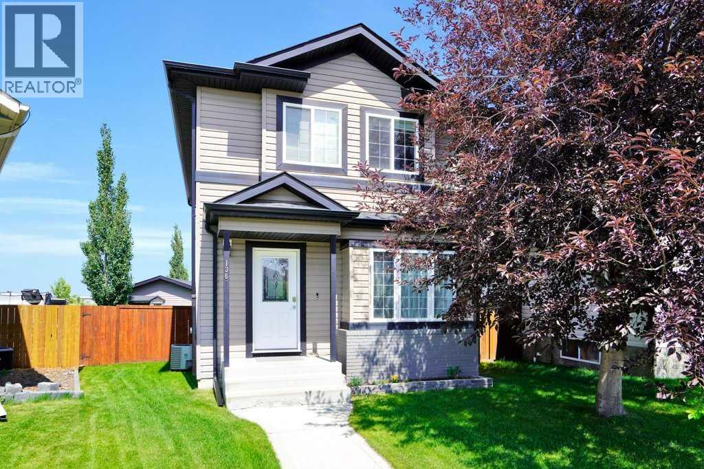 136 Oswald Close, Red Deer, AB T4P 0C1