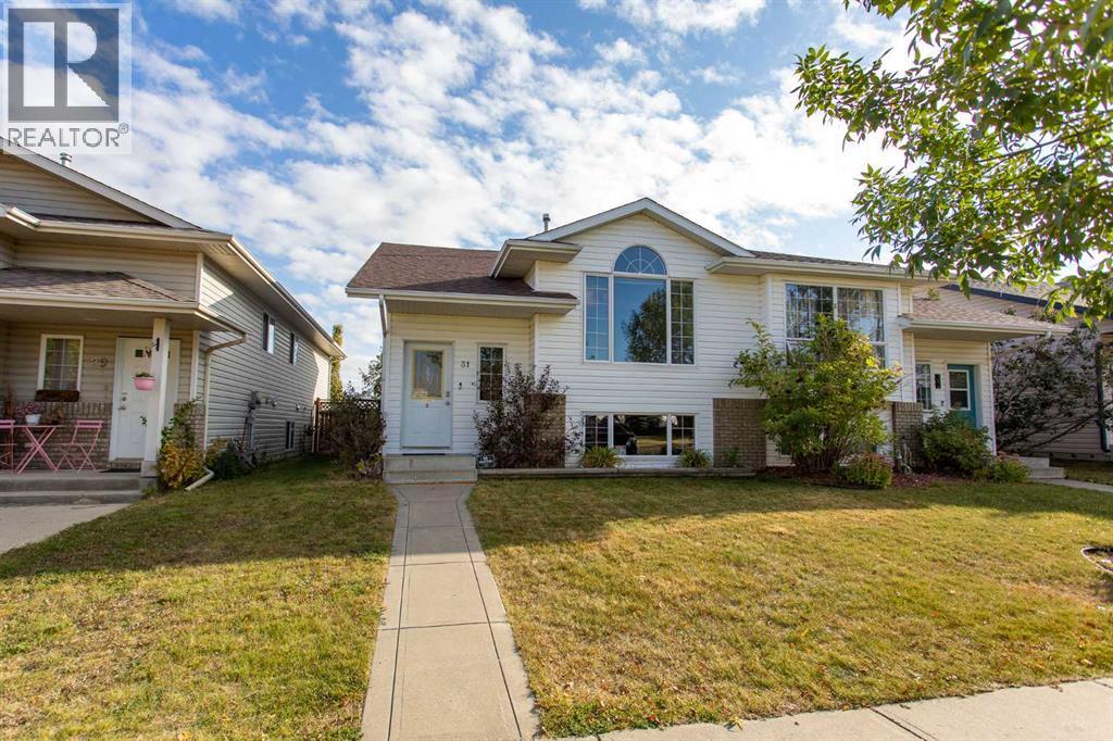 31 Old Boomer Rd, Sylvan Lake, AB T4S 1Z1