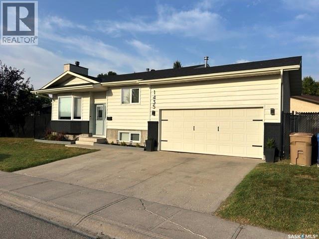 1435 Radway St N, Regina, SK S4X 4A8