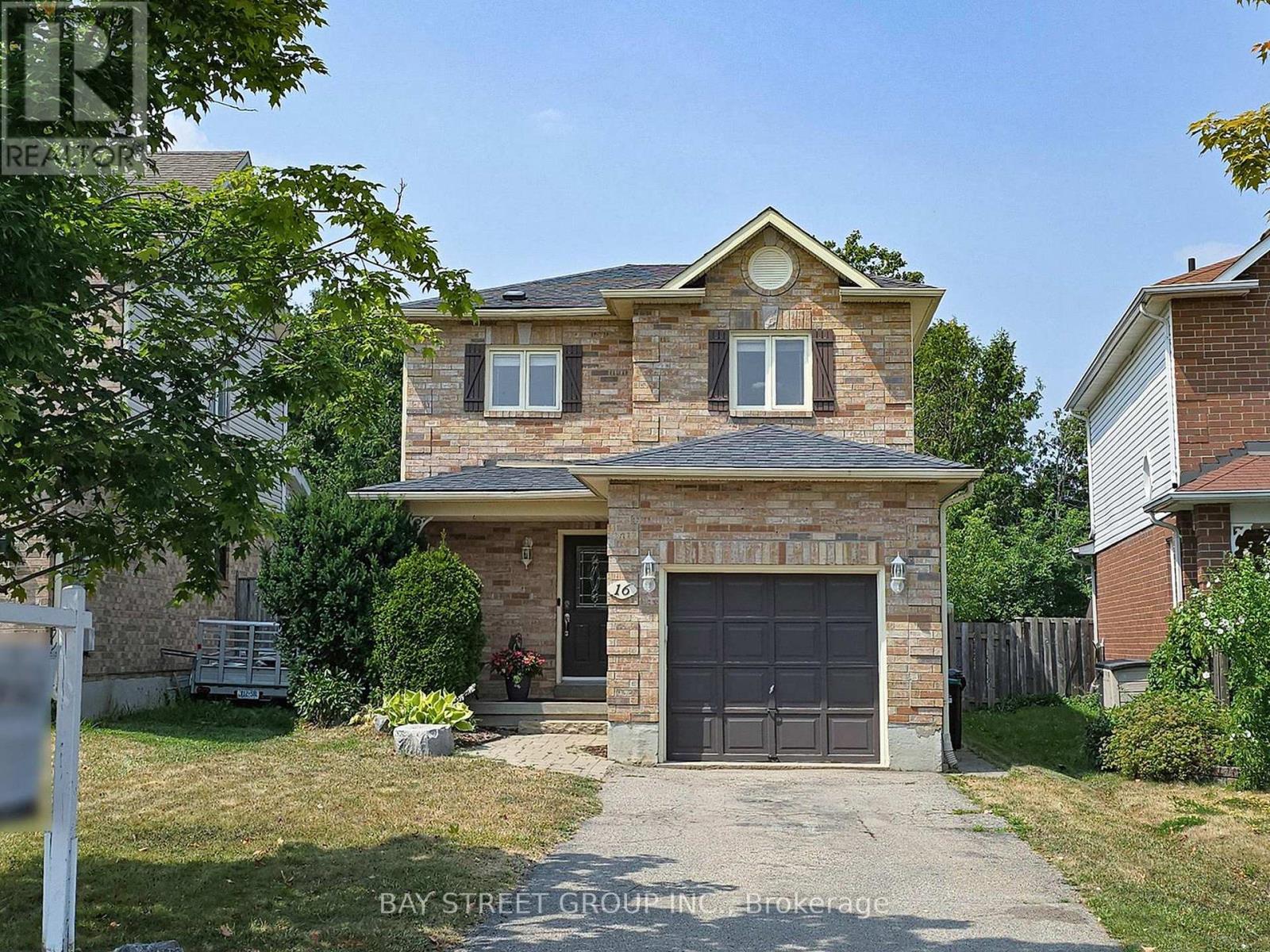 16 Bates Ct, Barrie, ON L4N 8L8