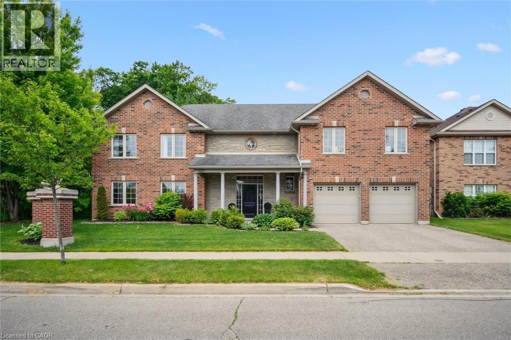 621 Munich Cir, Waterloo, ON N2V 2L6