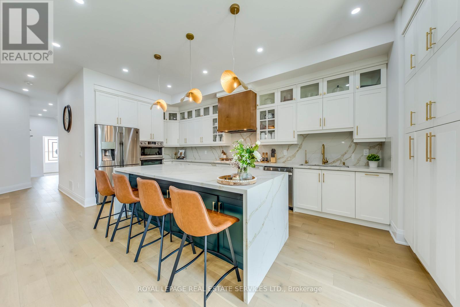 3450 Post Rd, Oakville, ON L6H 0Y9