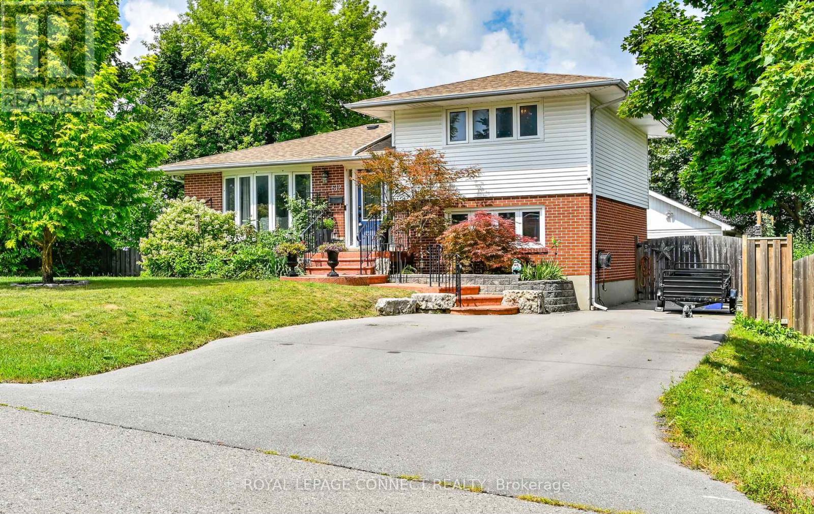 612 Maple St W, Whitby, ON L1N 3A2