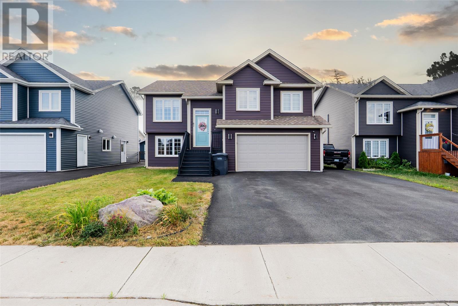 61 Acharya Dr, Paradise, NL A1L 4A4