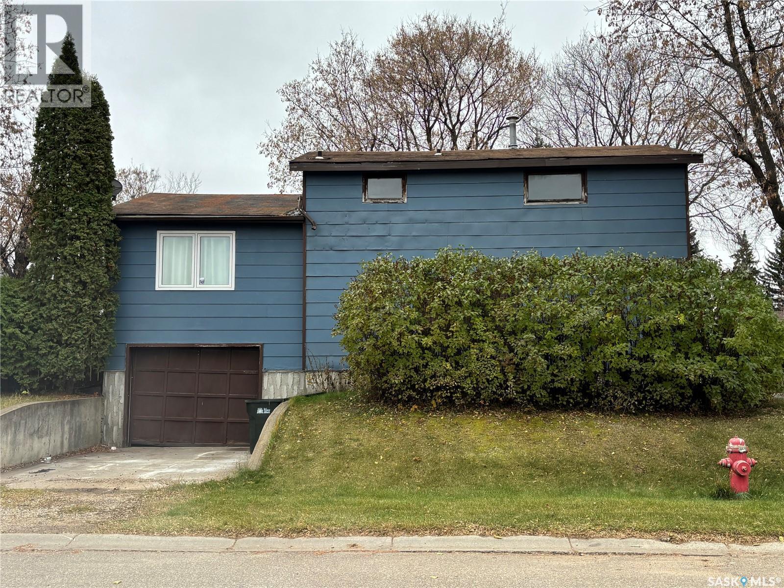 1647 14 Street West, Prince Albert, SK S6V 3N6