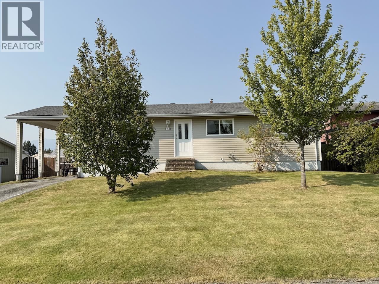 89 Clifford St, Kitimat, BC V8C 1B5