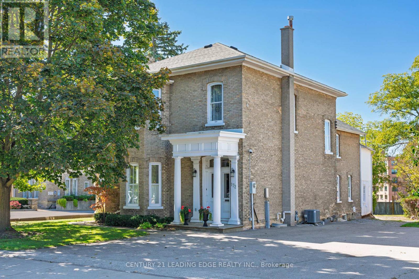 172 Main St N, Markham, ON L3P 1Y3