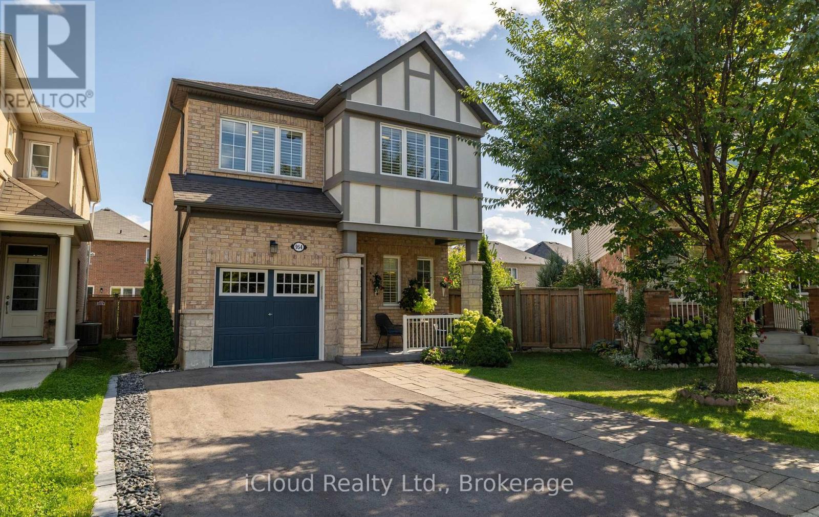 954 Penson Cres, Milton, ON L9T 8Z7