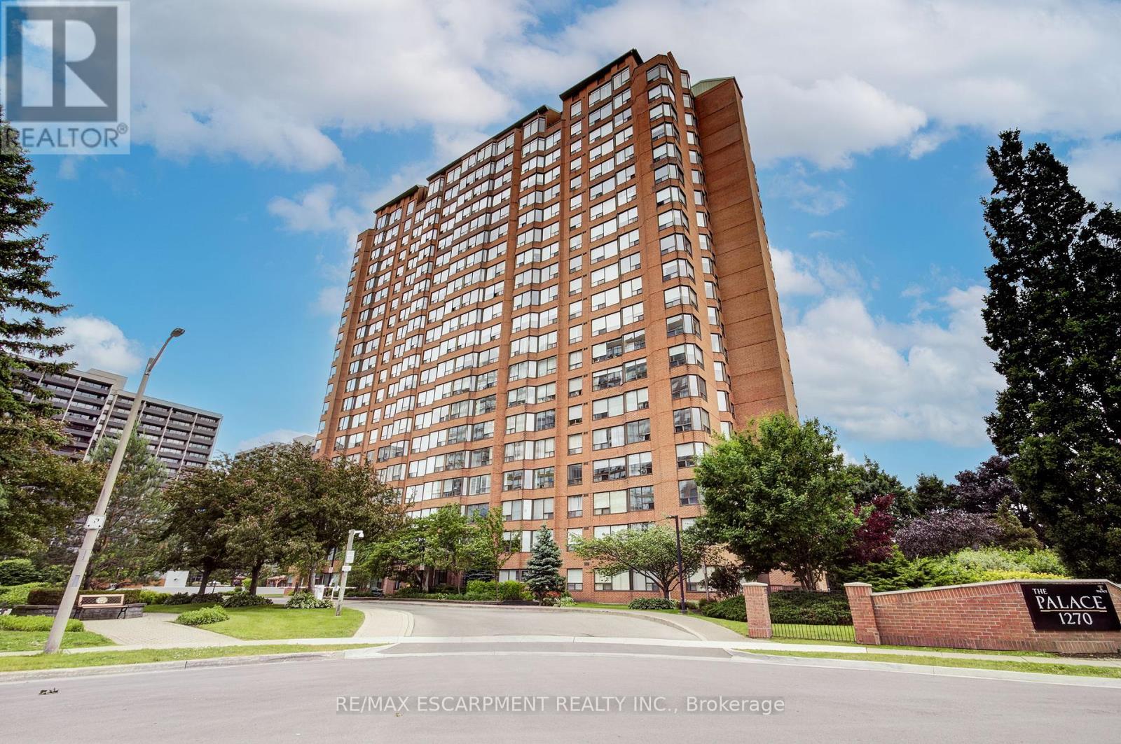 306 1270 Maple Crossing Blvd, Burlington, ON L7S 2J3