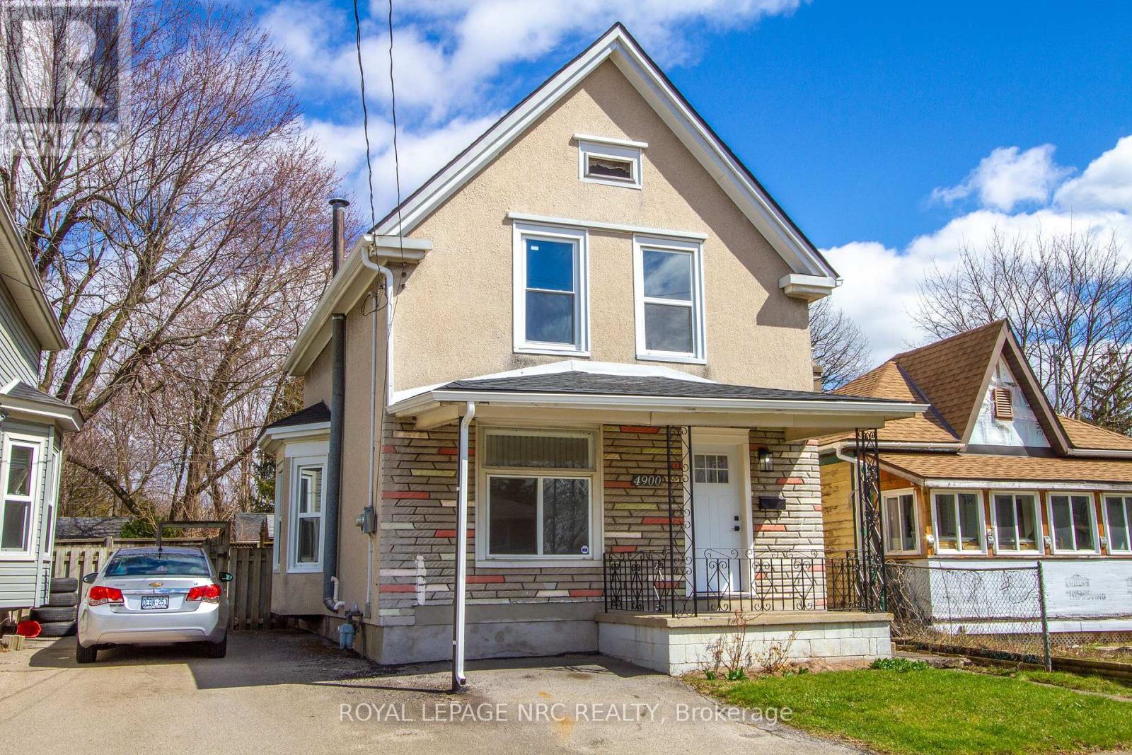 4900 St Clair Ave, Niagara Falls, ON L2E 3T6