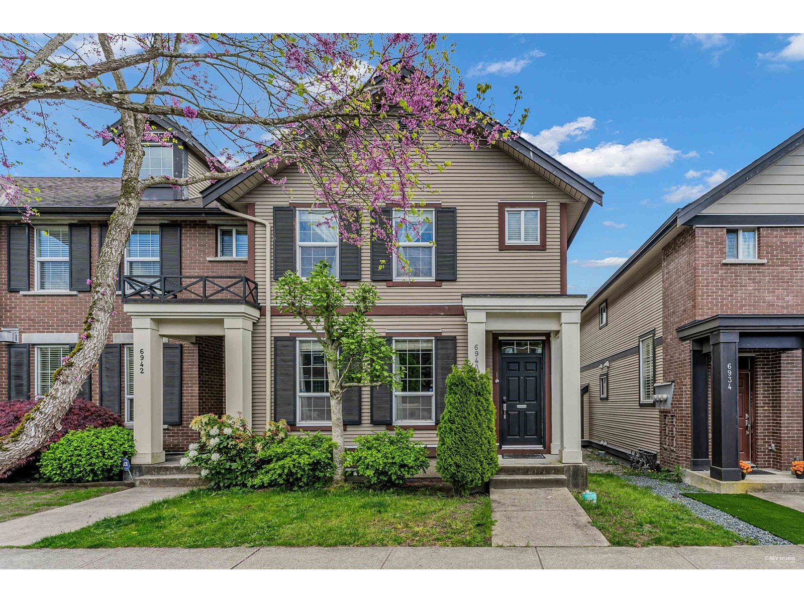 208 Street Unit 6940 #a, Langley, BC V2Y 0G1