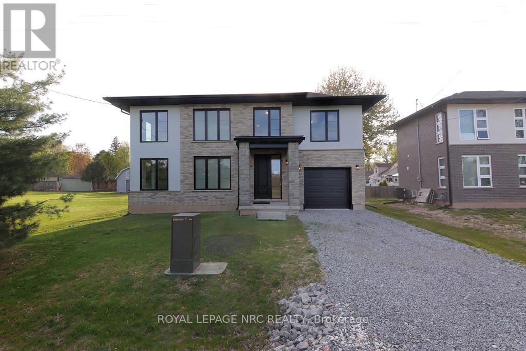 203 Park St, Fort Erie, ON L0S 1N0