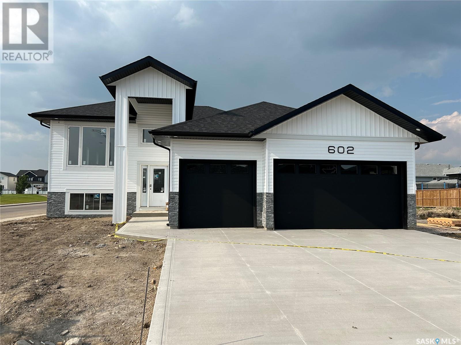 602 Weir Cres, Warman, SK S0K 4S4