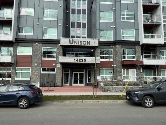14225 103a Avenue Unit 403, Surrey, BC V3T 0T4