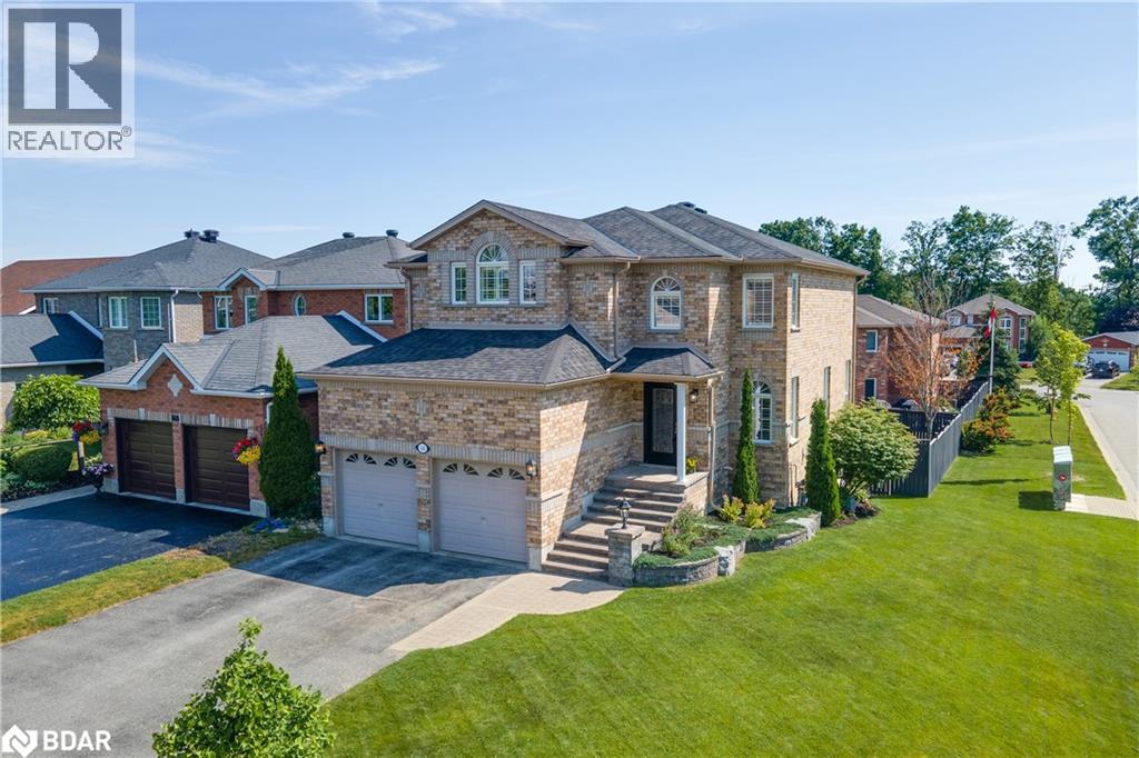 143 Crompton Dr, Barrie, ON L4M 6N9