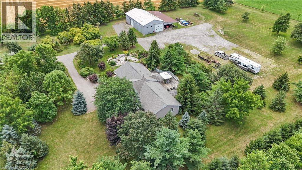 10046 Walker Rd, Amherstburg, ON N0R 1J0