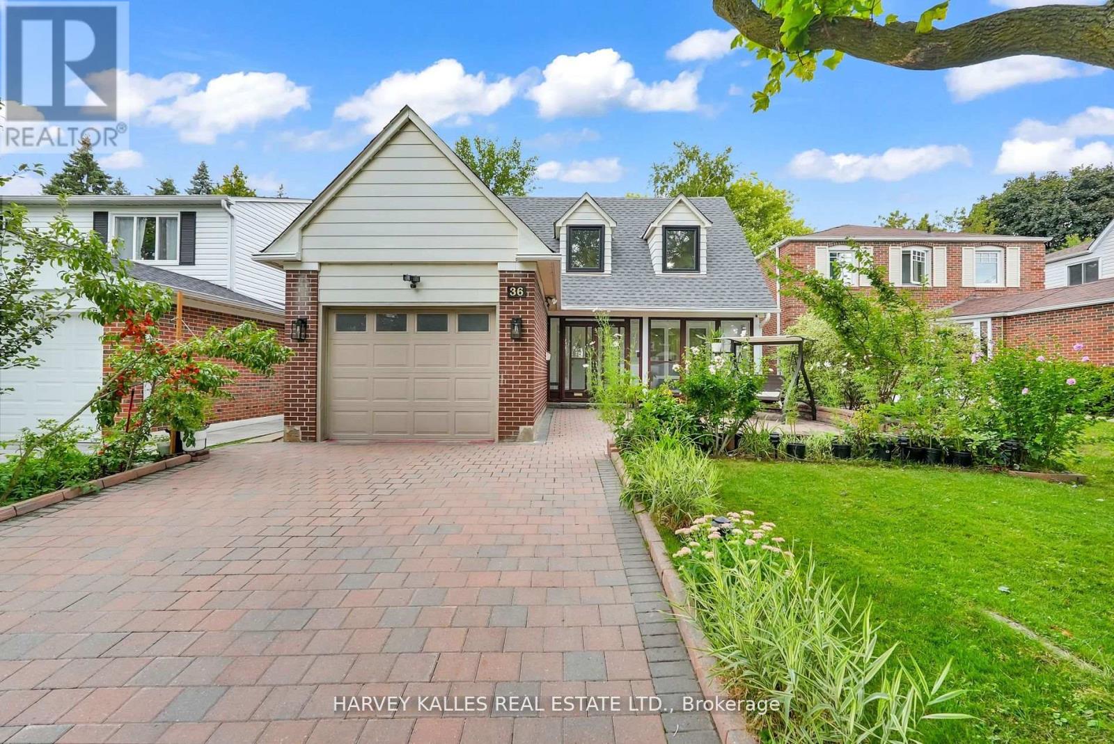 36 Aberfeldy Cres, Markham, ON L3T 4C2