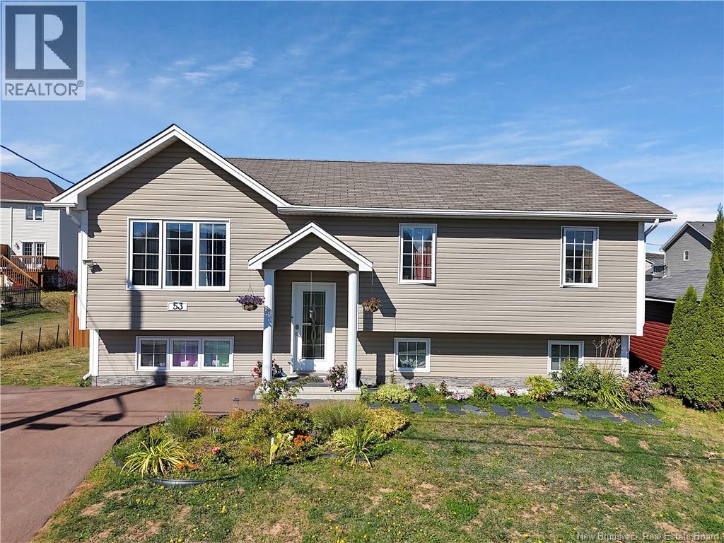 53 Falcon Dr, Moncton, NB E1G 0H8