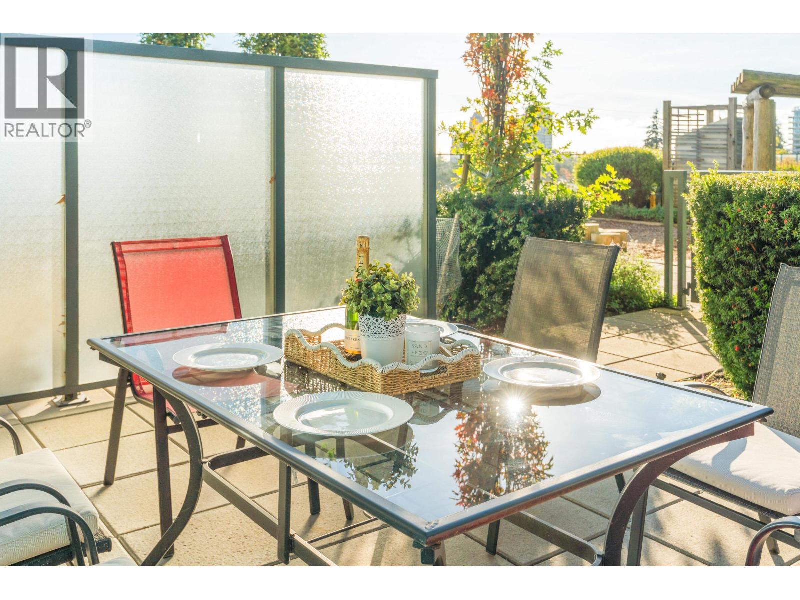 7388 Kingsway Unit 410, Burnaby, BC V3N 0G9
