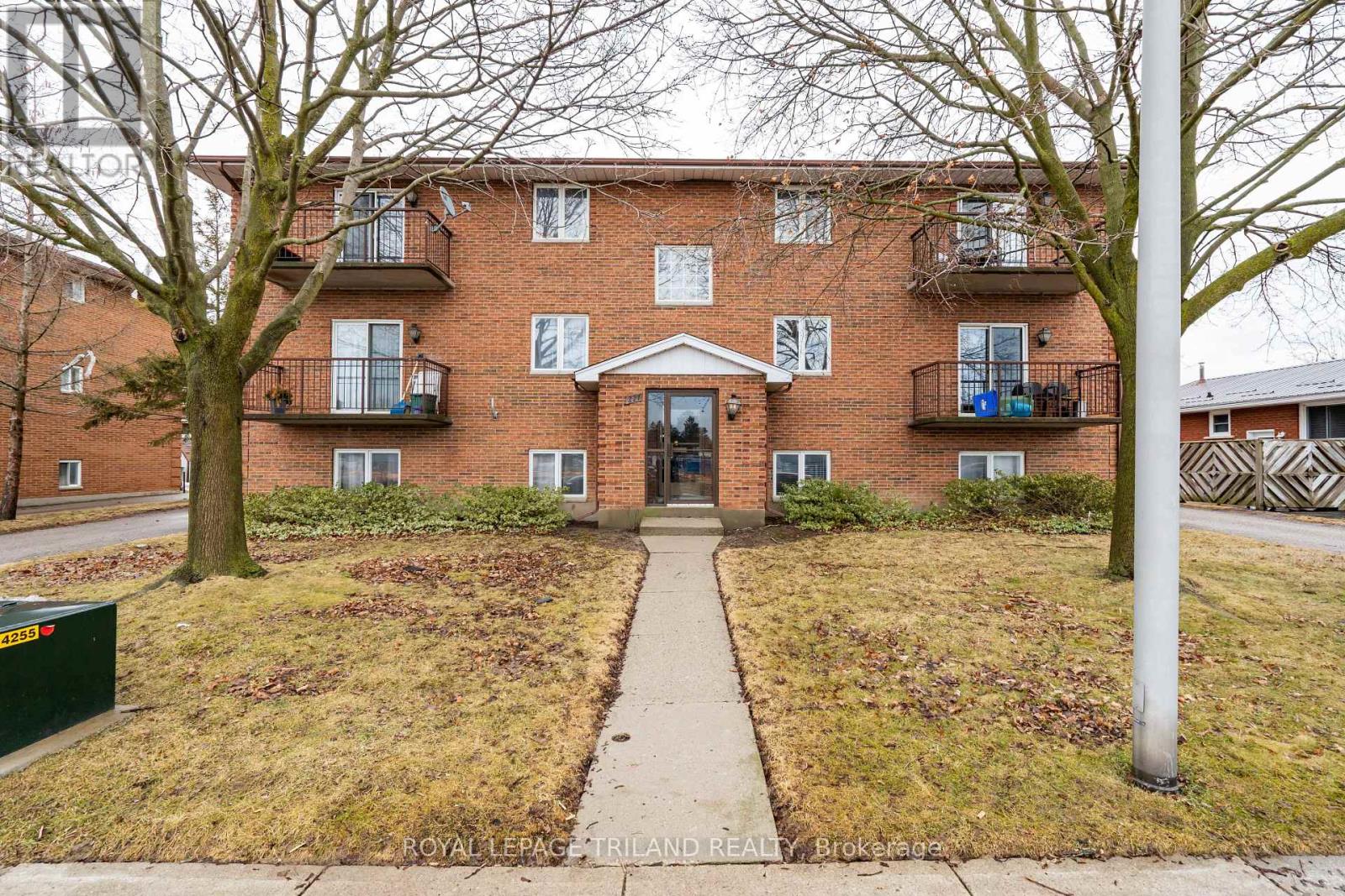 221 Highview Dr, St. Thomas, ON N5R 5H6