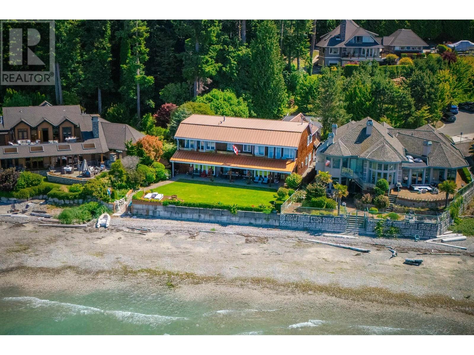 768 Tsawwassen Beach Rd, Delta, BC V4M 2J3