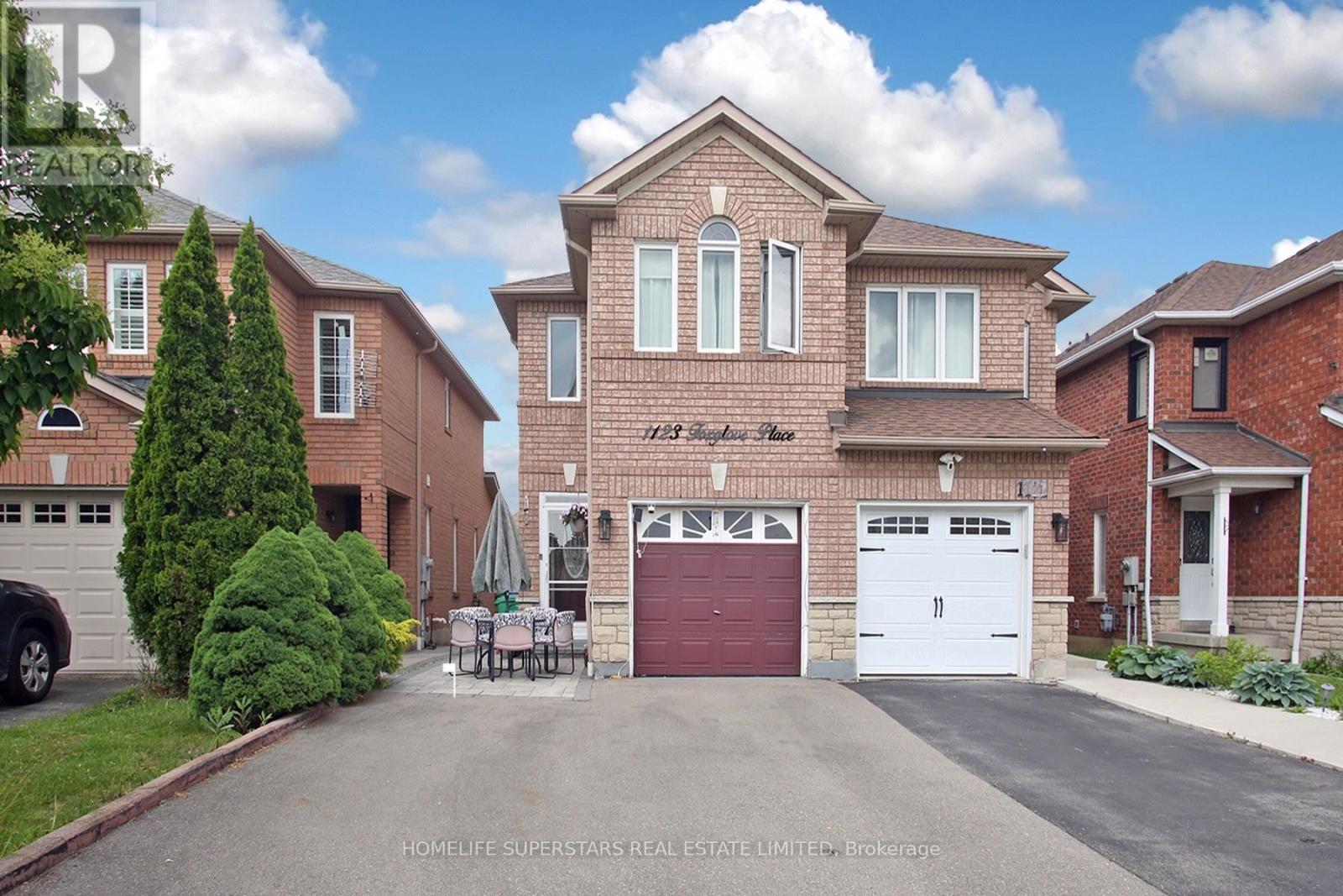 1123 Foxglove Pl, Mississauga, ON L5V 2N4