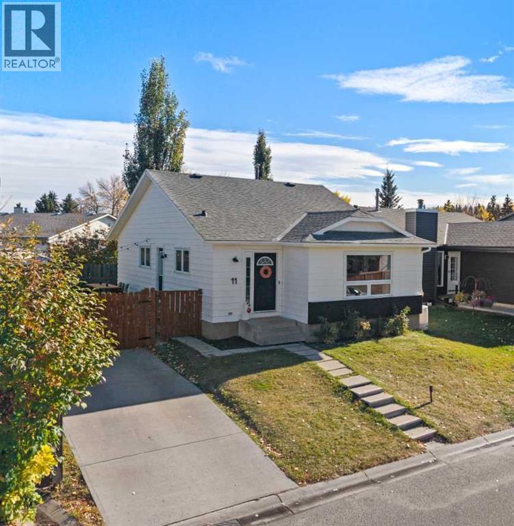 11 Deerfield Cir SE, Calgary, AB T2J 6L7
