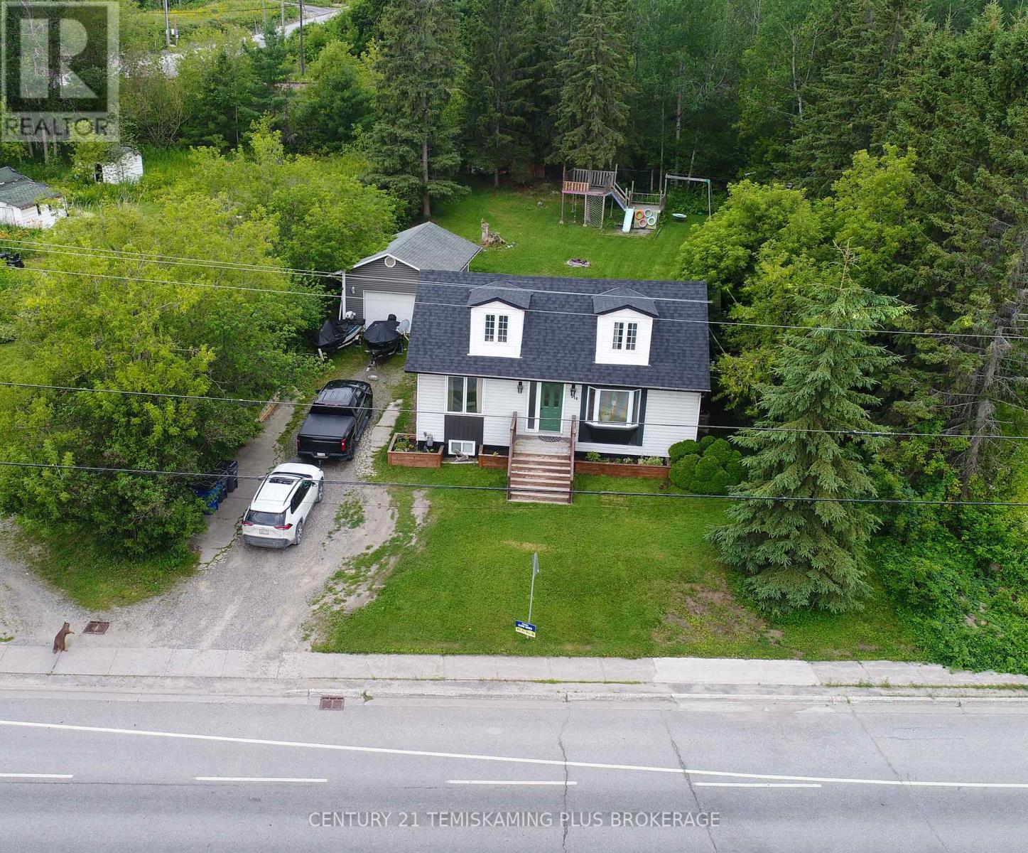 516 Lakeshore Rd, Temiskaming Shores, ON P0J 1P0
