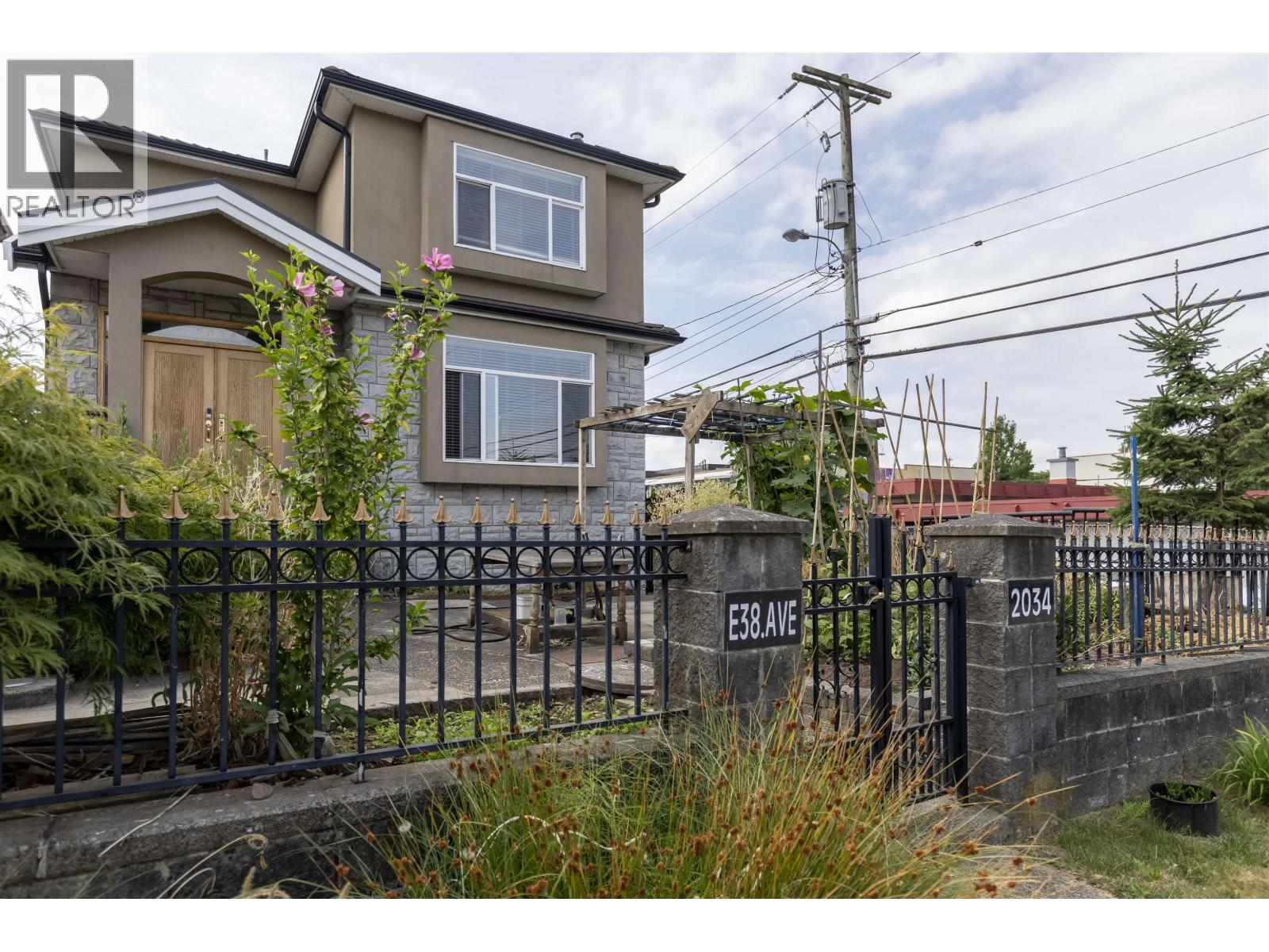 2034 E 38th Ave, Vancouver, BC V5P 1G8