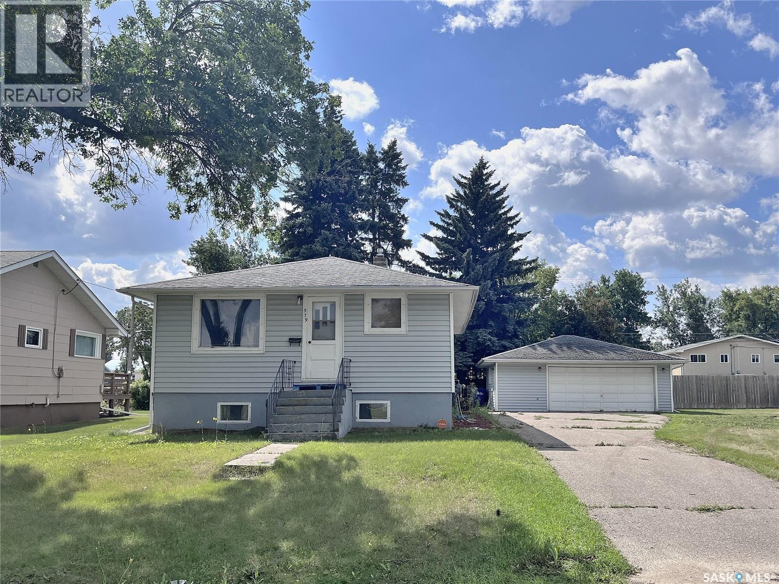 579 25 Street East, Prince Albert, SK S6V 1T4