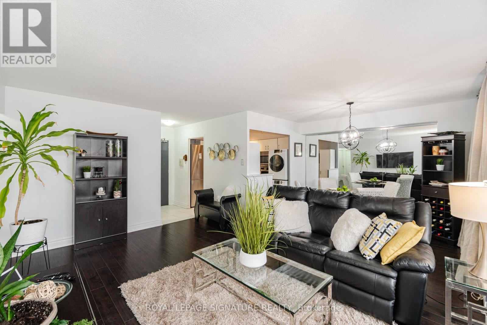 1212 451 The West Mall Dr, Toronto, ON M9C 1G1