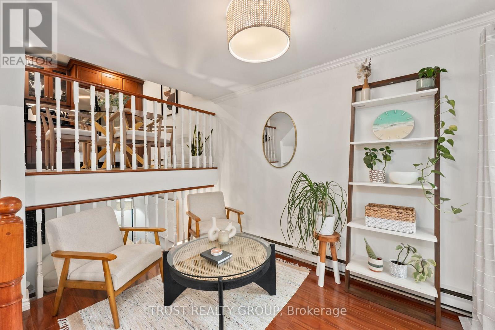32 41 Battenberg Ave, Toronto, ON M4L 1J7