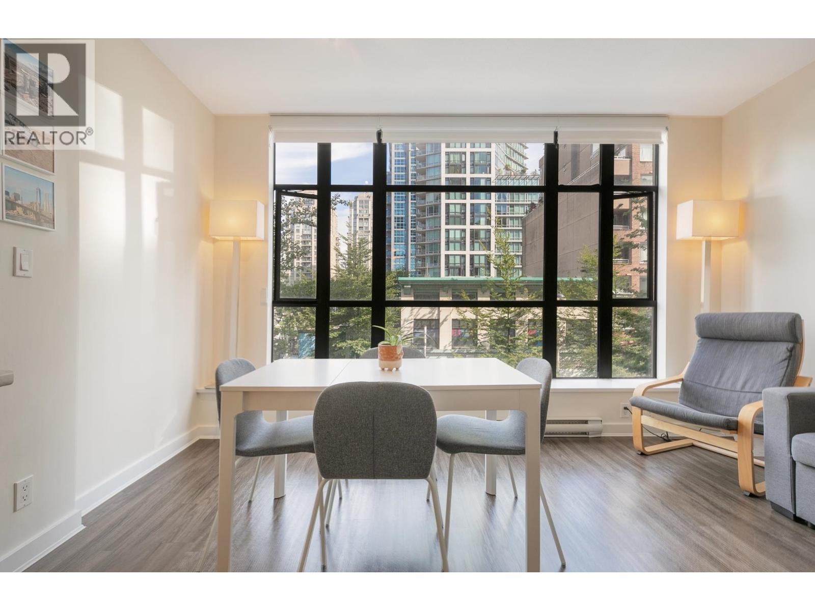 1249 Granville Street Unit 307, Vancouver, BC V6Z 1M5